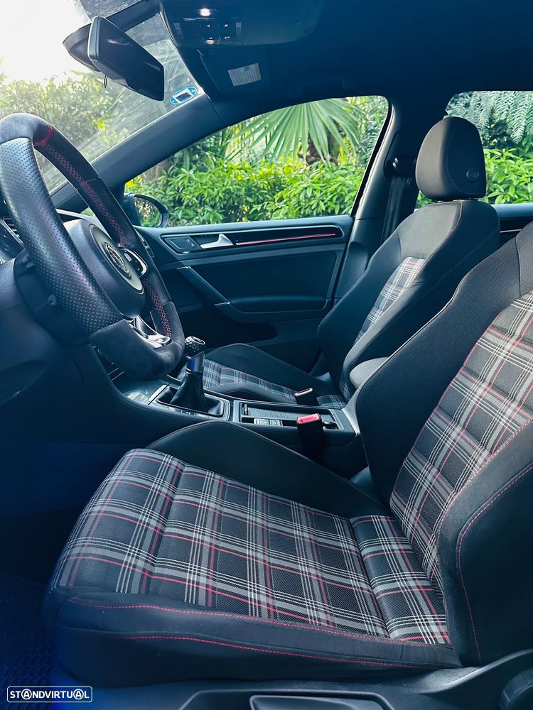 VW Golf 2.0 TSi GTI - 9