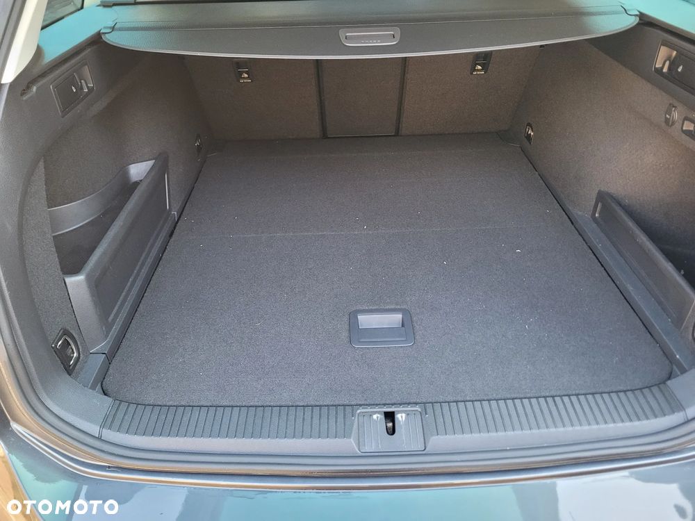 Volkswagen Passat Variant 2.0 TDI SCR DSG Comfortline - 17