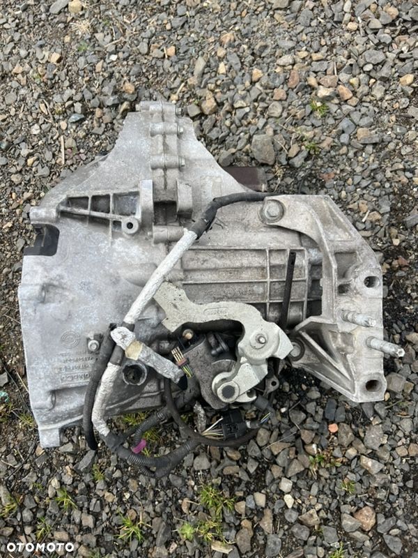 SKRZYNIA BIEGÓW FORD CUSTOM 2.0 - 2