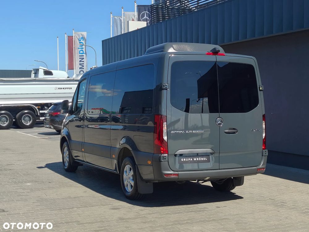 Mercedes-Benz Sprinter - 5