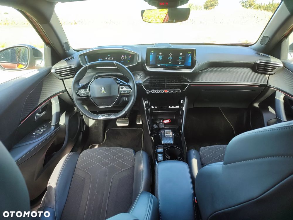 Peugeot 2008 e-2008 50kWh GT - 8