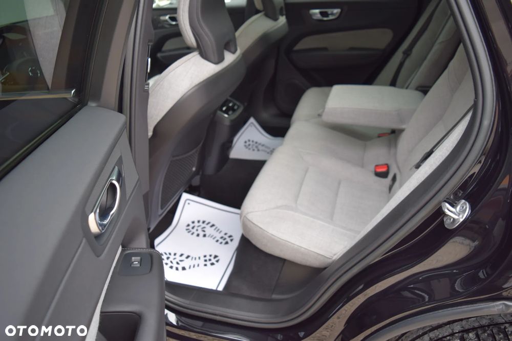 Volvo XC 60 B5 D AWD Geartronic Inscription - 36