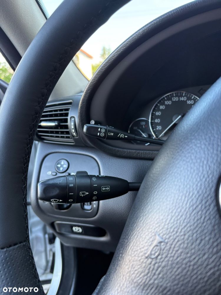 Mercedes-Benz Klasa C 200 CDI Elegance - 33