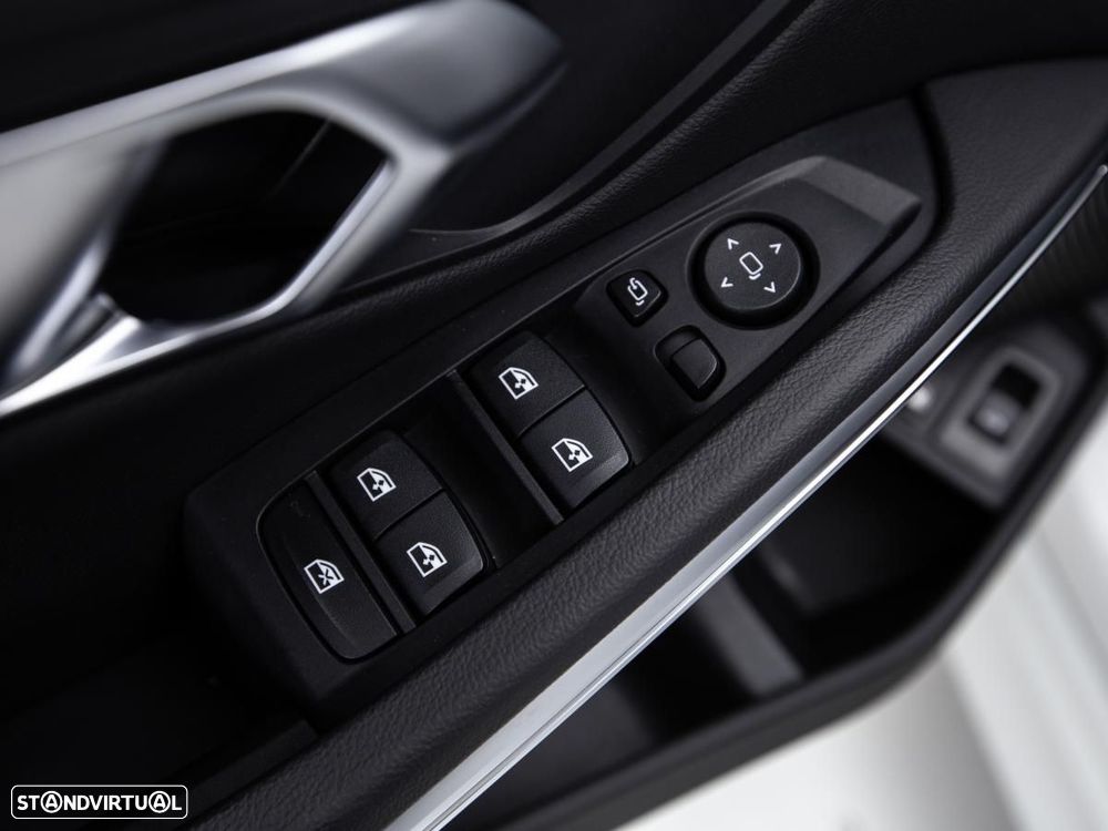 BMW 330 e xDrive Aut. - 17