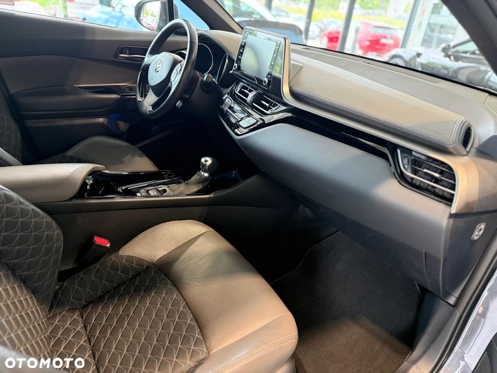 Toyota C-HR 2.0 Hybrid Executive - 12