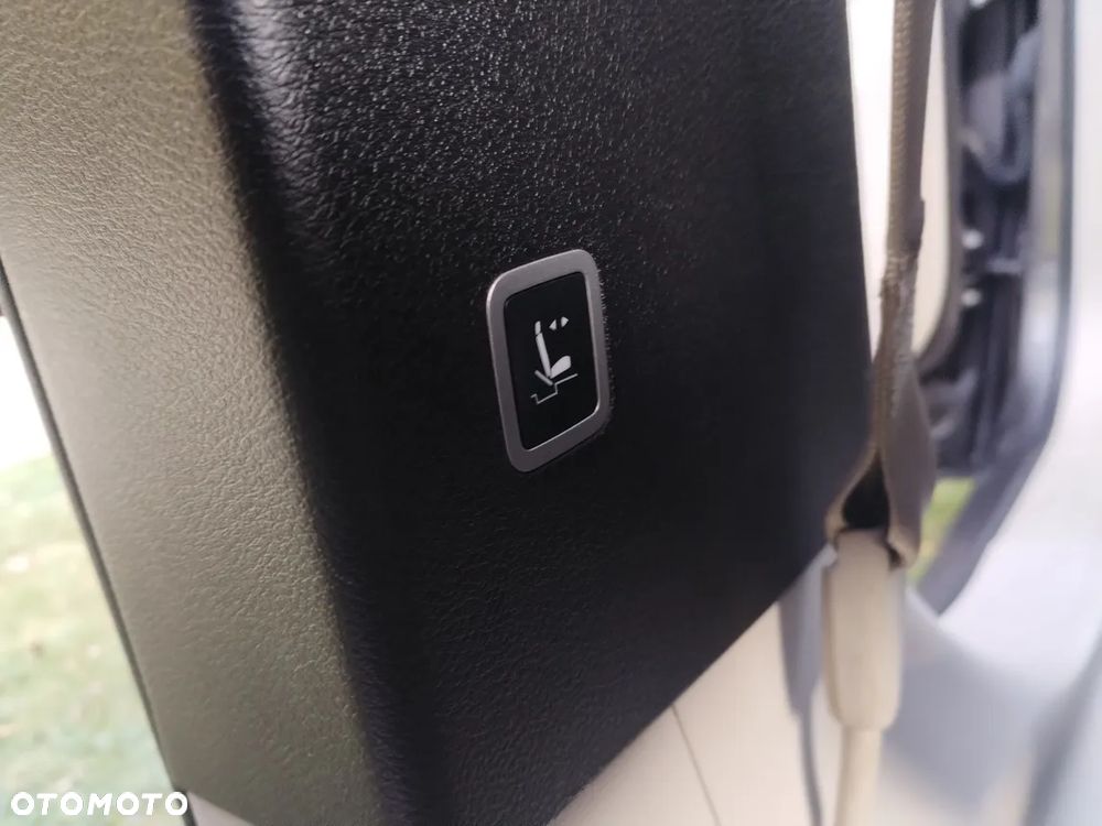 Chrysler Pacifica - 30