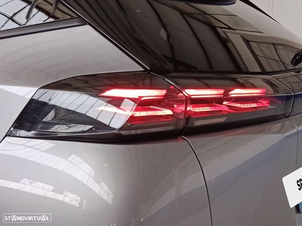 Peugeot 2008 1.2 Hybrid Allure e-DCS6 - 26