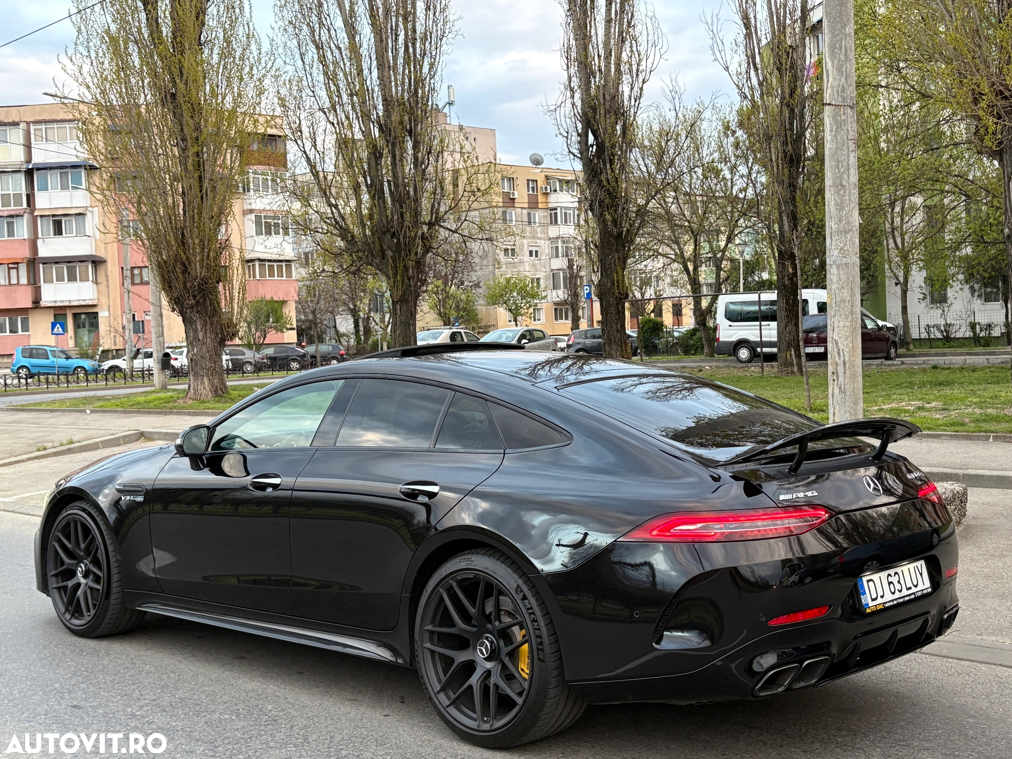 Mercedes-Benz AMG GT-S 63 4MATIC+ - 33