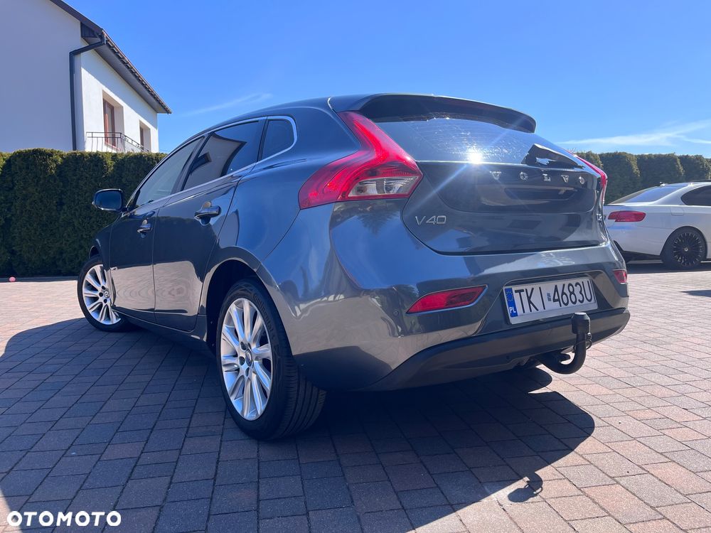 Volvo V40 D2 Summum - 34