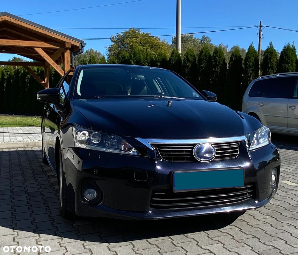 Lexus CT - 1