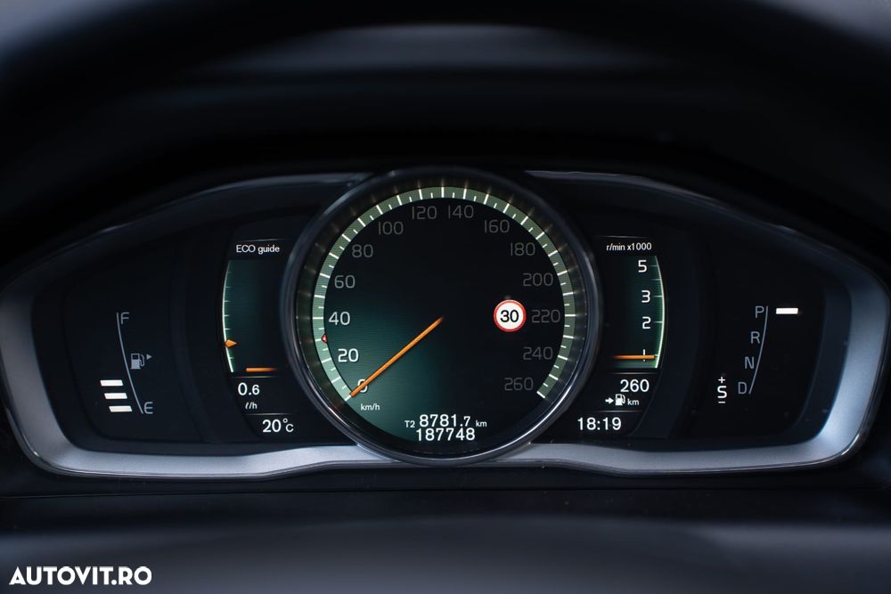 Volvo XC 60 D4 AWD Inscription - 5