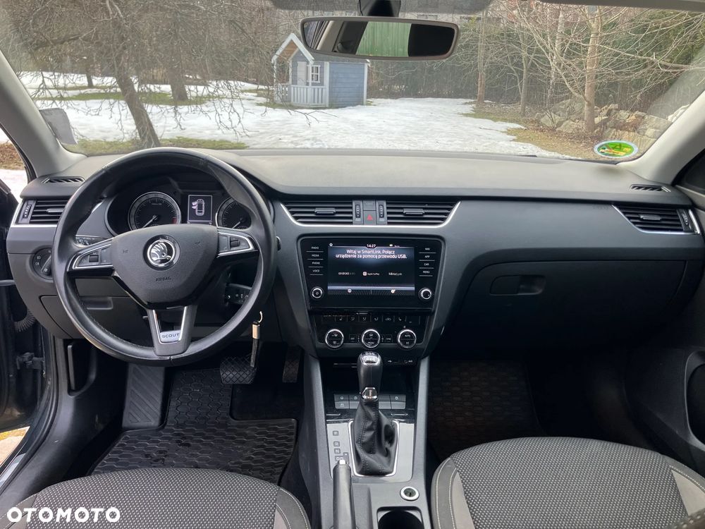 Skoda Octavia 2.0 TDI 4x4 DSG Scout - 11