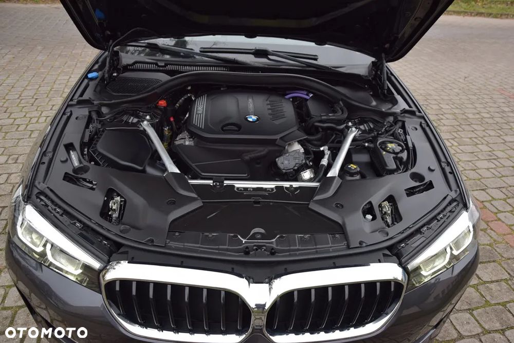 BMW Seria 5 520d M Sport sport - 26
