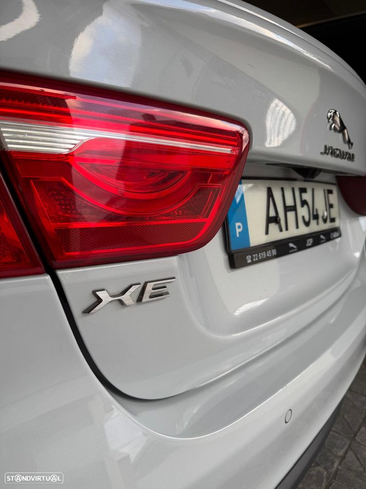 Jaguar XE 20d AWD Aut. R-Sport - 11