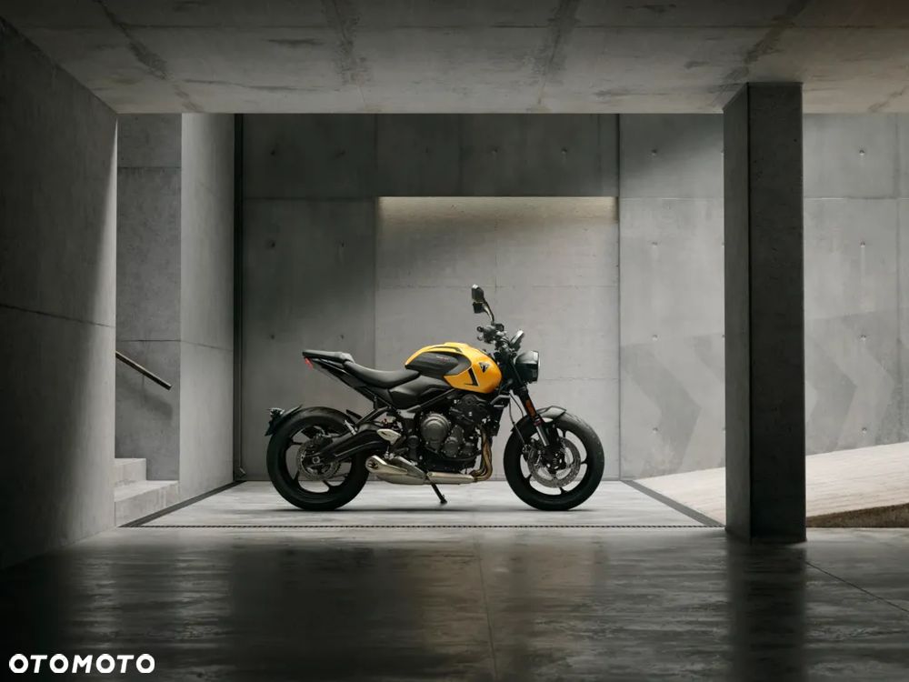 Triumph Trident - 35