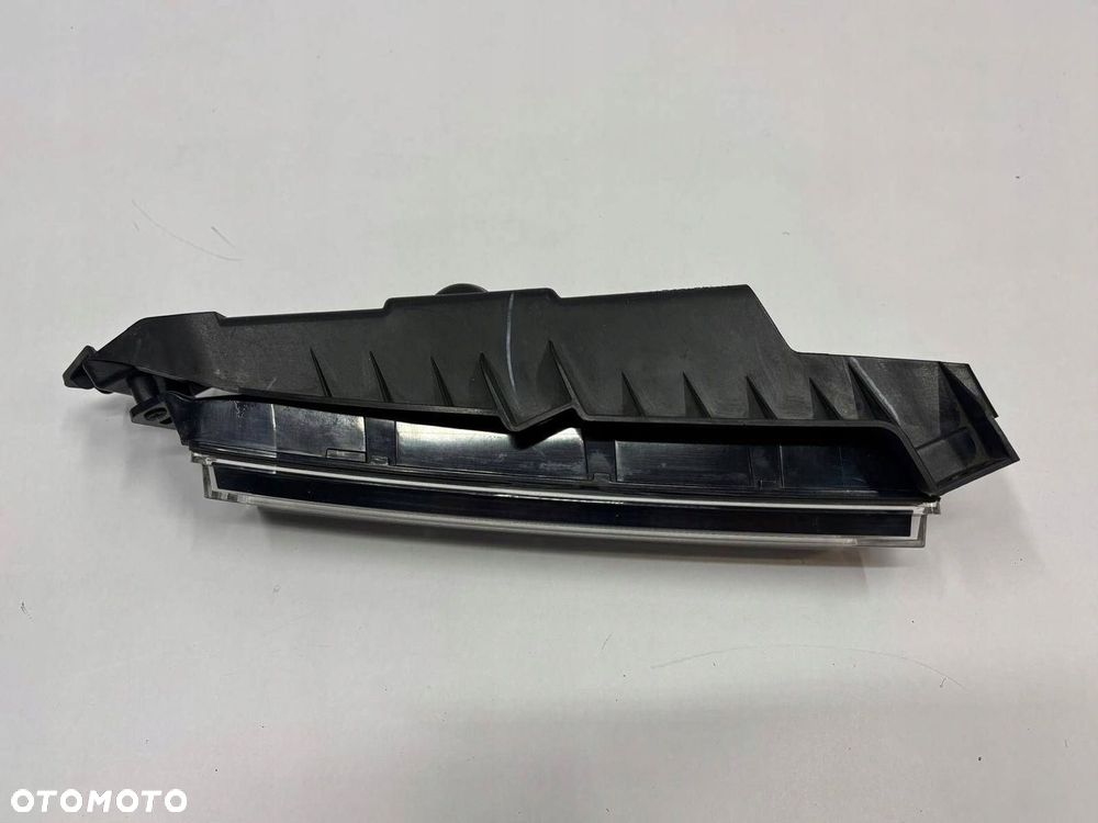 Honda CR-V CRV 5 V halogen led prawy przód przedni W4423 - 2