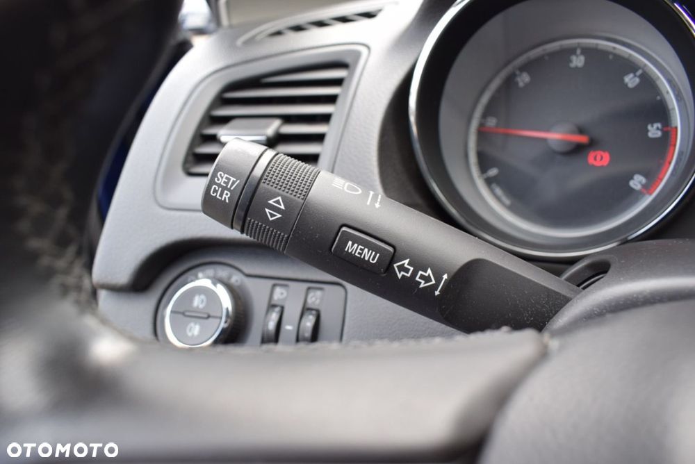 Opel Insignia - 24