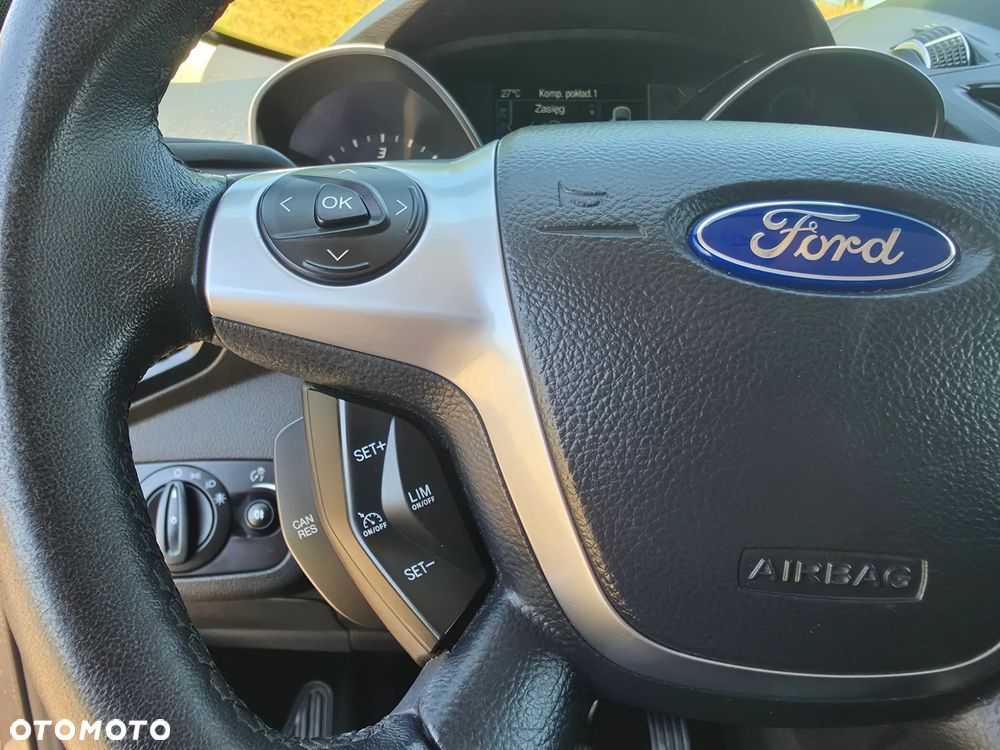 Ford Kuga 2.0 TDCi 2x4 Titanium - 20
