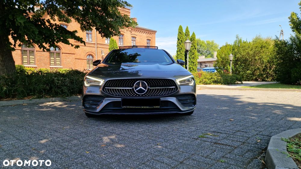 Mercedes-Benz CLA 200 d 8G-DCT AMG Line - 2