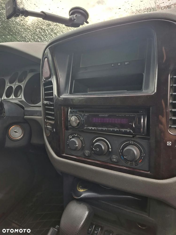 Mitsubishi Pajero 3.2 DID 7os - 10