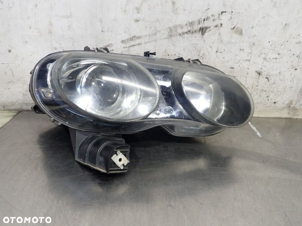 LAMPA PRAWA PRZEDNIA XENON MG ZT - 1