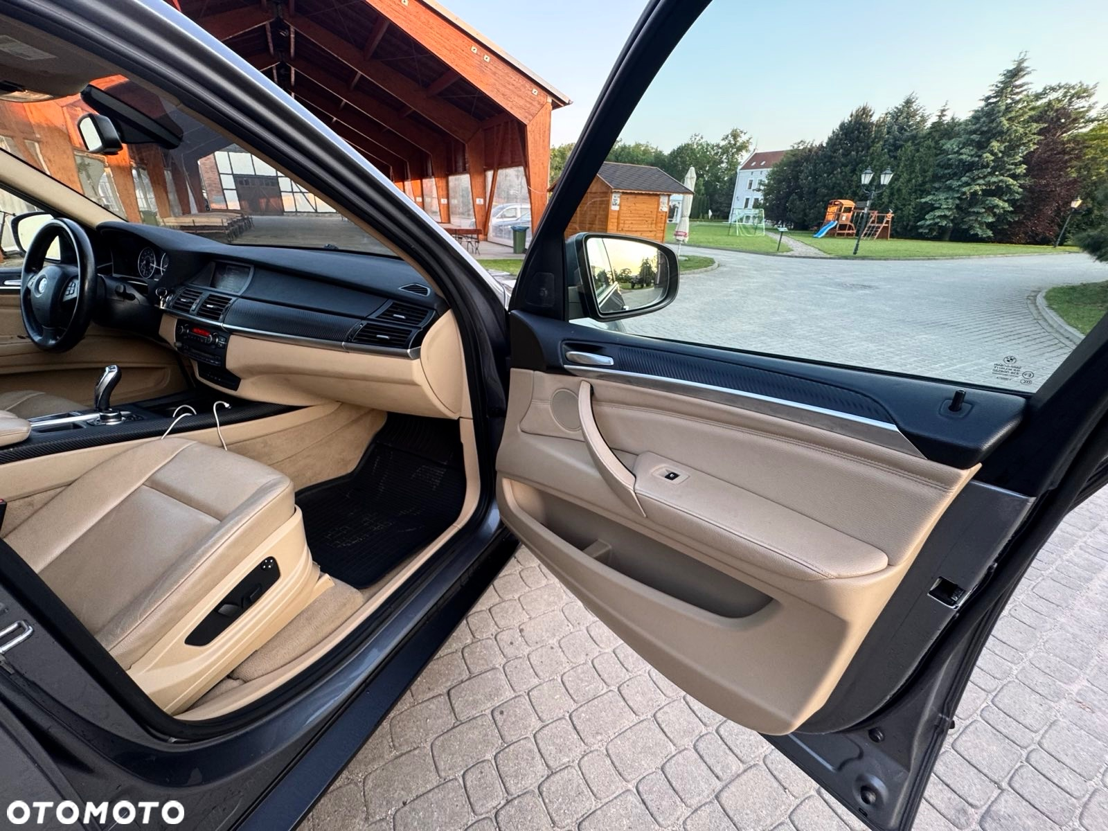 BMW X5 4.8i xDrive - 25