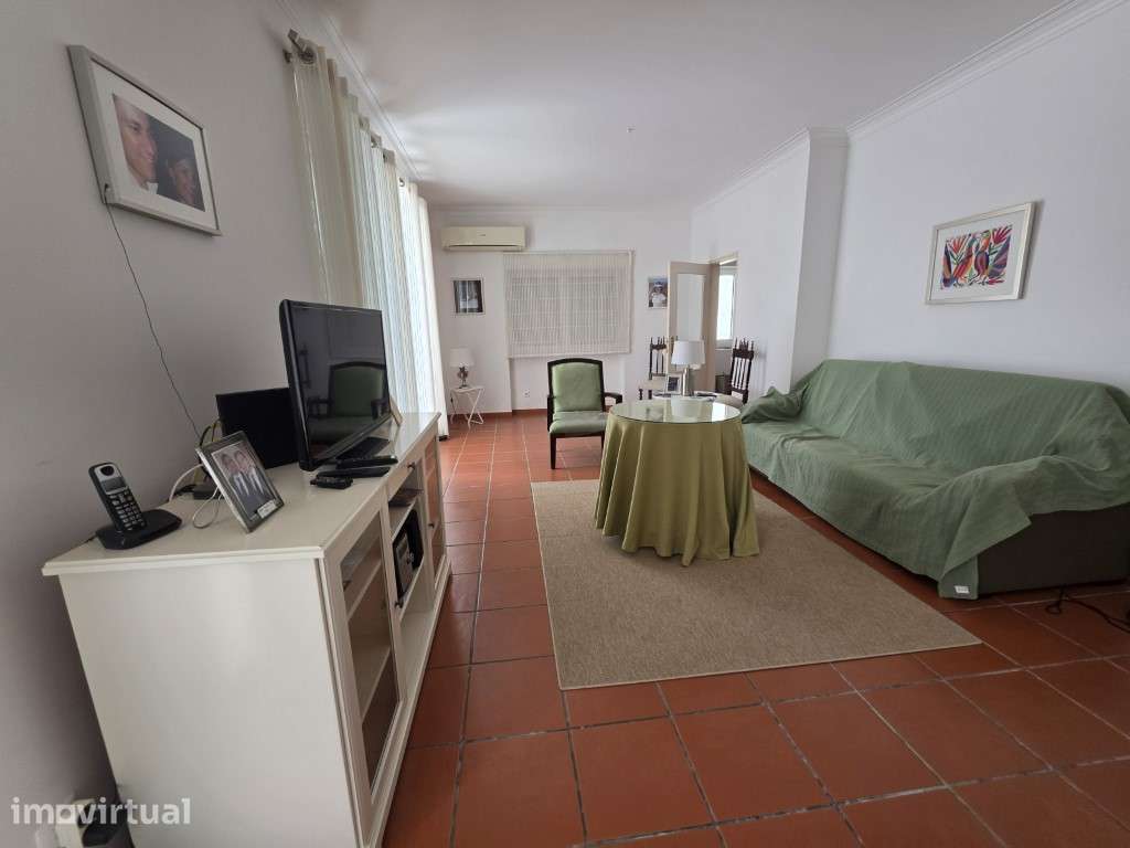 Moradia T2+1 inserida em lote de 1062 m2 no centro Aljustrel - Grande imagem: 4/41