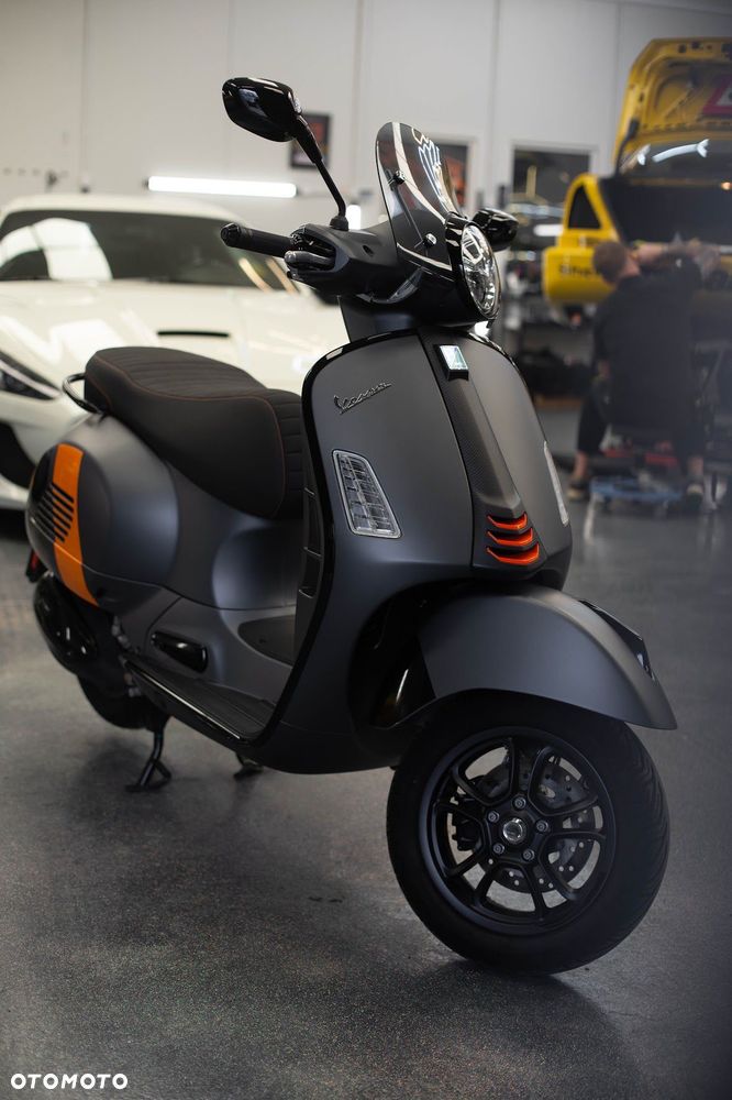Vespa GTS - 1