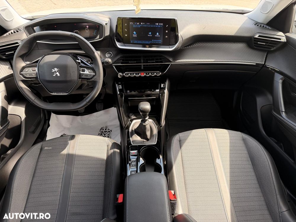Peugeot 2008 1.2 L PureTech STT Allure - 5