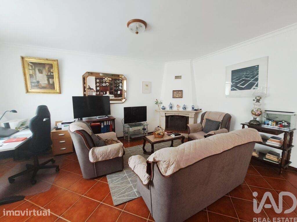 Moradia em banda T4 em Lourinhã e Atalaia de 176 m2 - Grande imagem: 3/25