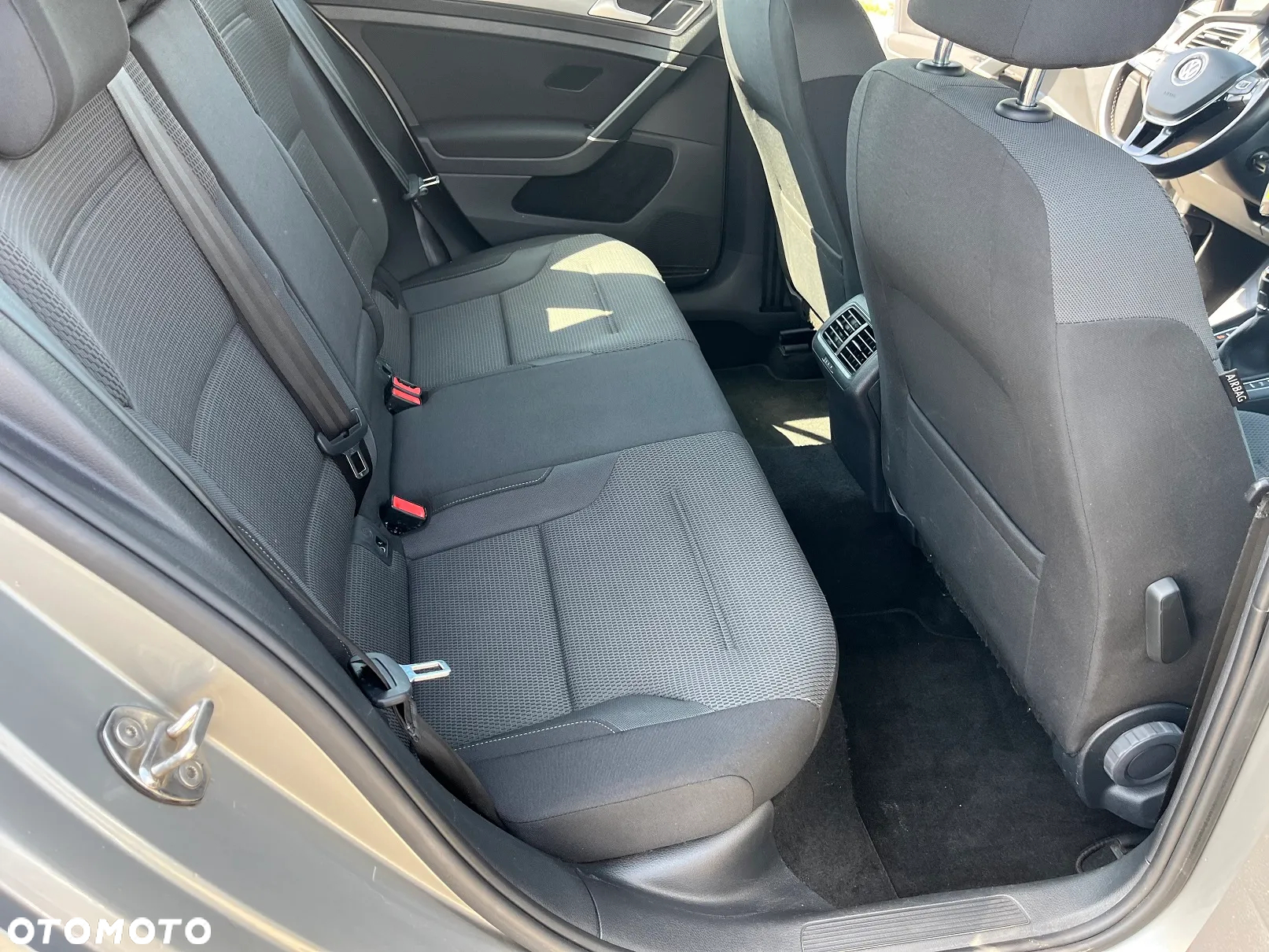 Volkswagen Golf VII 1.6 TDI BMT Comfortline - 13