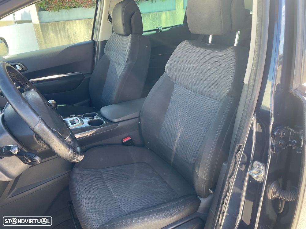 Peugeot 3008 1.6 HDi Executive - 10