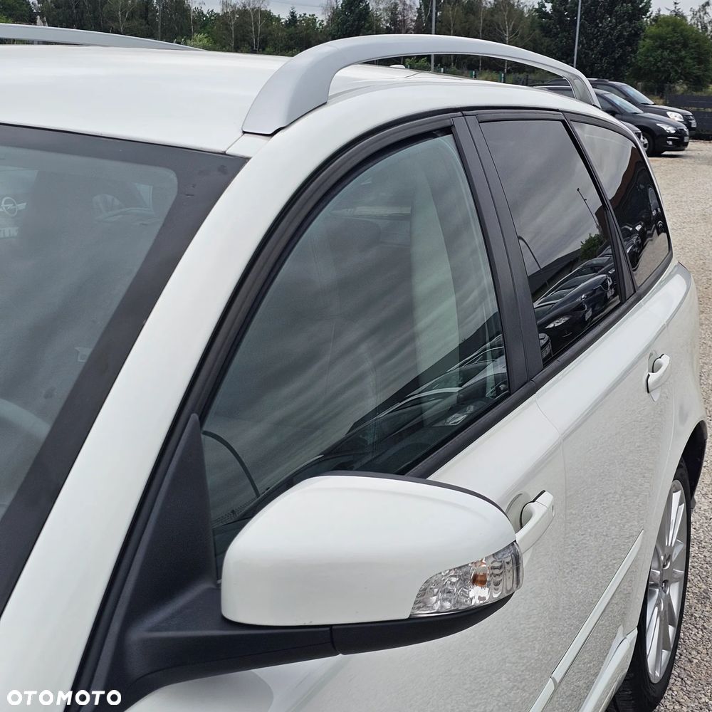 Volvo V50 - 11