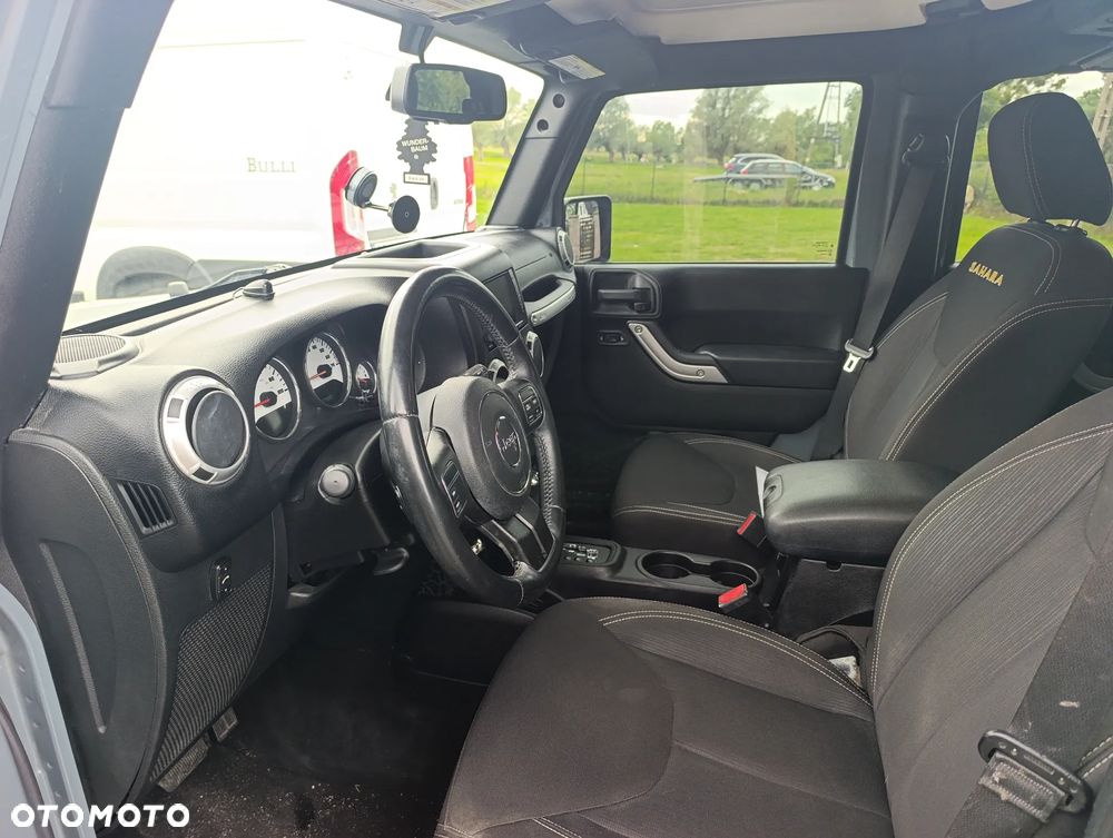 Jeep Wrangler 3.6 Unlim Sahara - 12