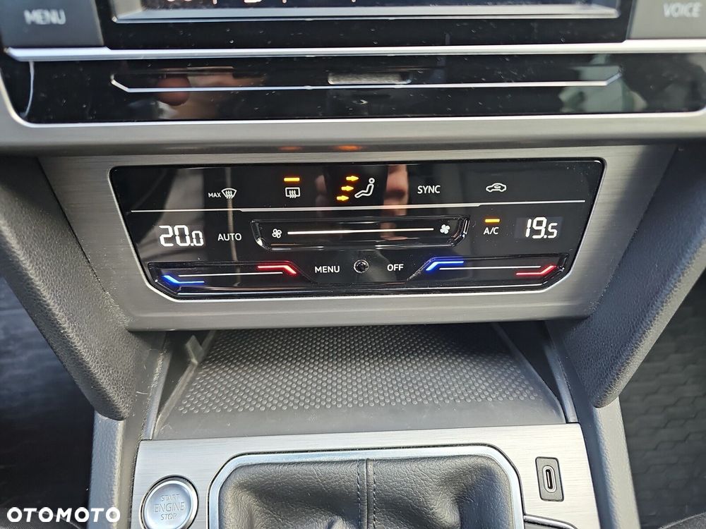 Volkswagen Passat - 22