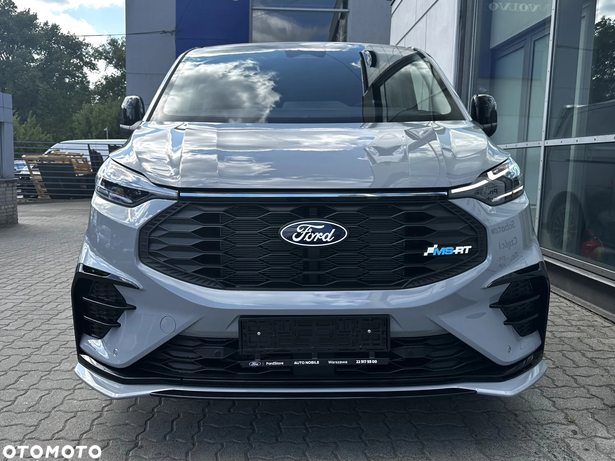 Ford Custom - 3