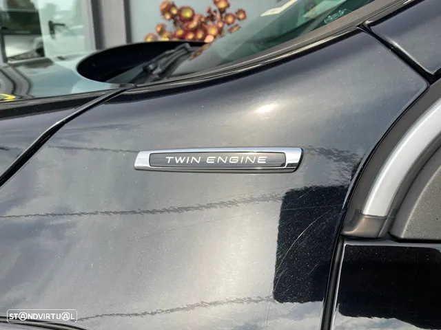 Volvo V60 2.4 D6 R-Design AWD Phev - 11
