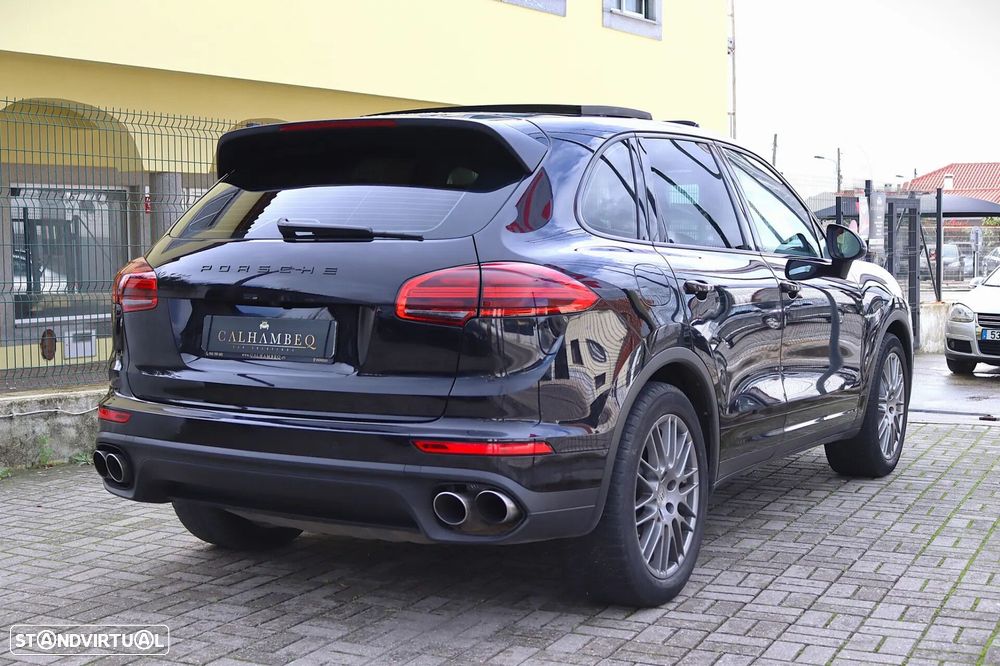 Porsche Cayenne S E-Hybrid - 3