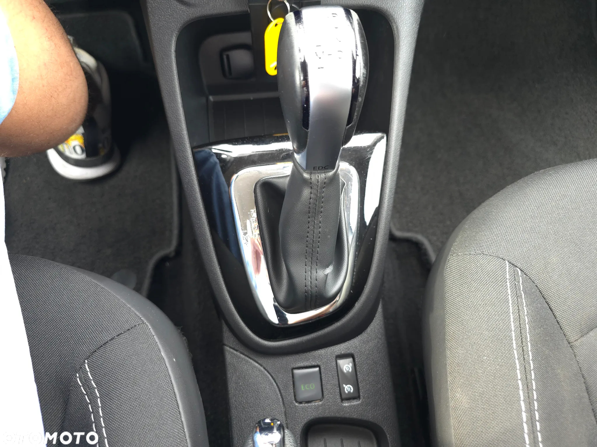 Renault Captur 1.2 Energy TCe Limited EDC - 28