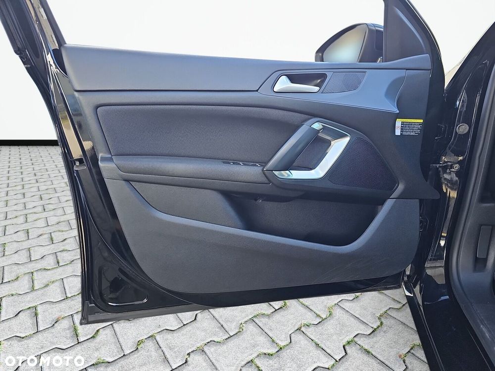 Peugeot 308 BlueHDi 130 EAT8 Allure - 17