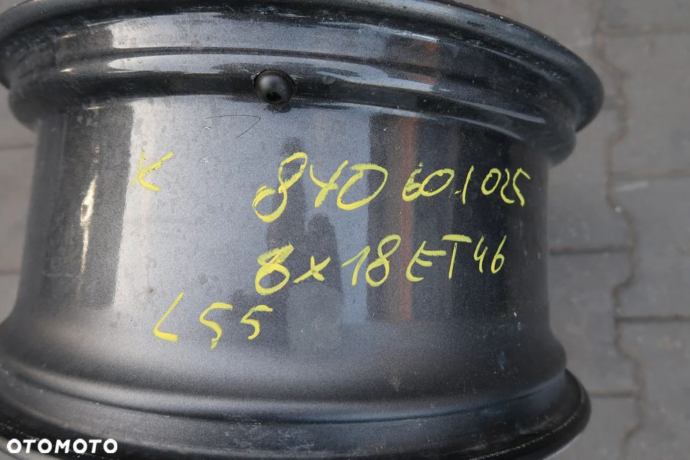 L55 Felga Audi A3 8Y0601025H 8x18et46 - 5