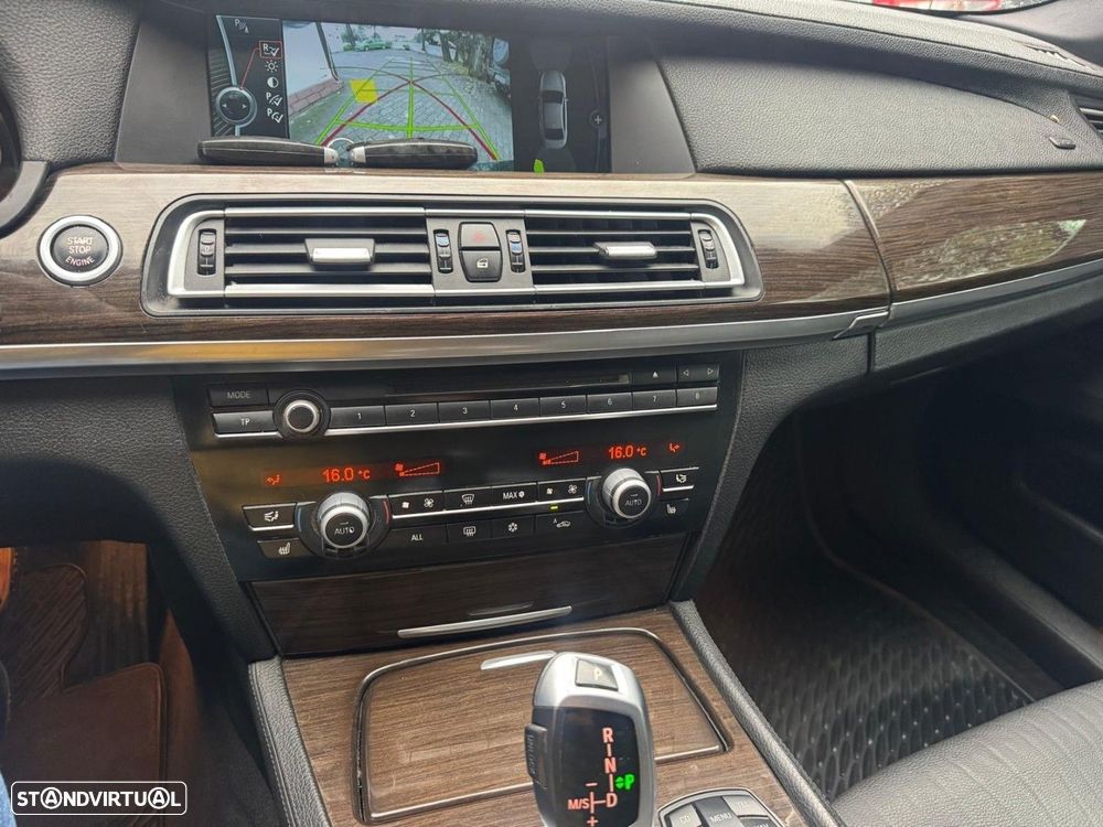 BMW 730 d Pack M - 11