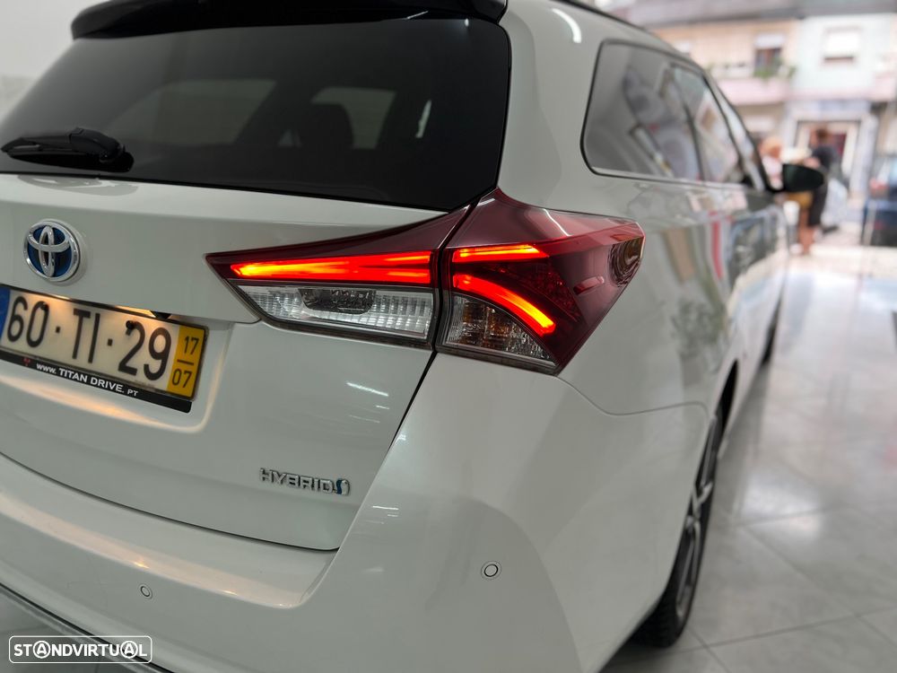 Toyota Auris Touring Sports 1.8 HSD Comfort - 34