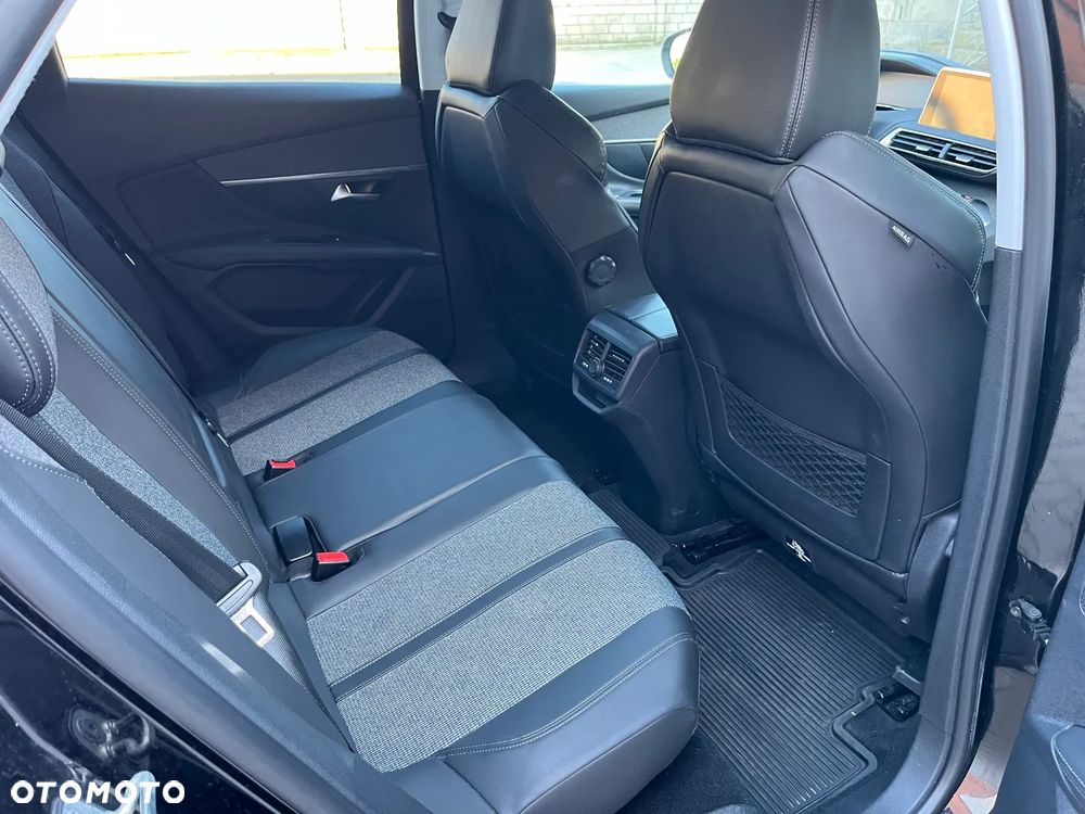 Peugeot 3008 - 8