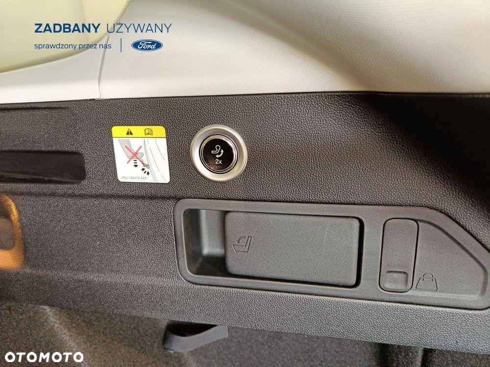 Ford Focus 2.0 EcoBlue Start-Stopp-System TITANIUM - 9