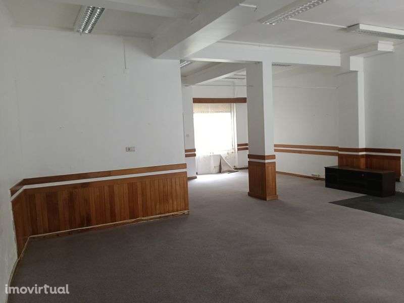 Loja em Algés Dafundo OPORTUNIDADE ideal para comércio e serviços - Grande imagem: 4/5