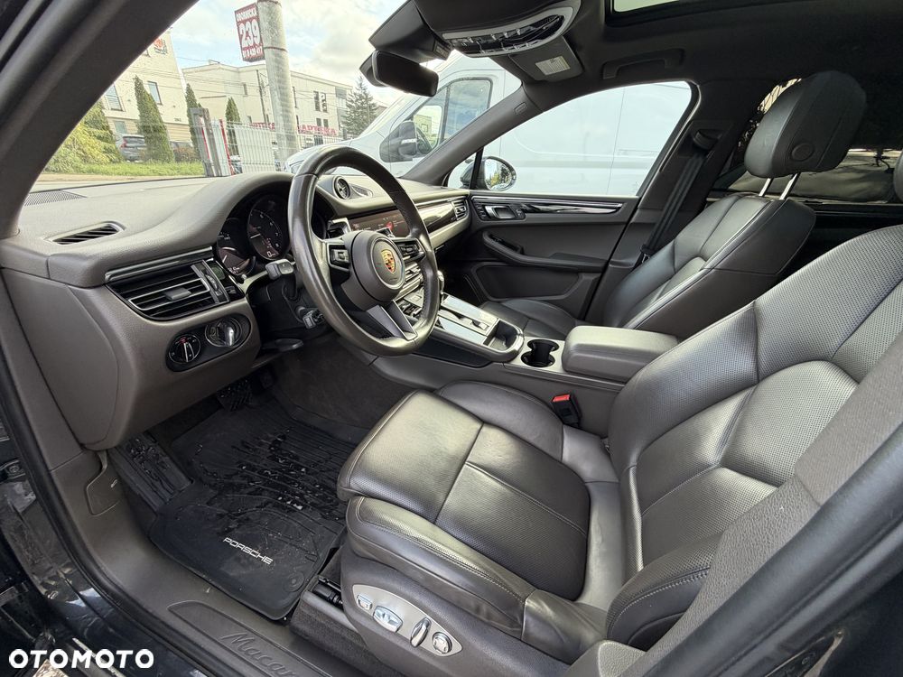 Porsche Macan - 8
