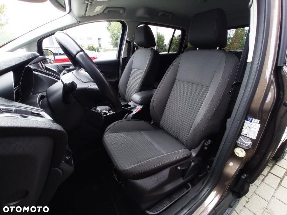 Ford Grand C-MAX - 11