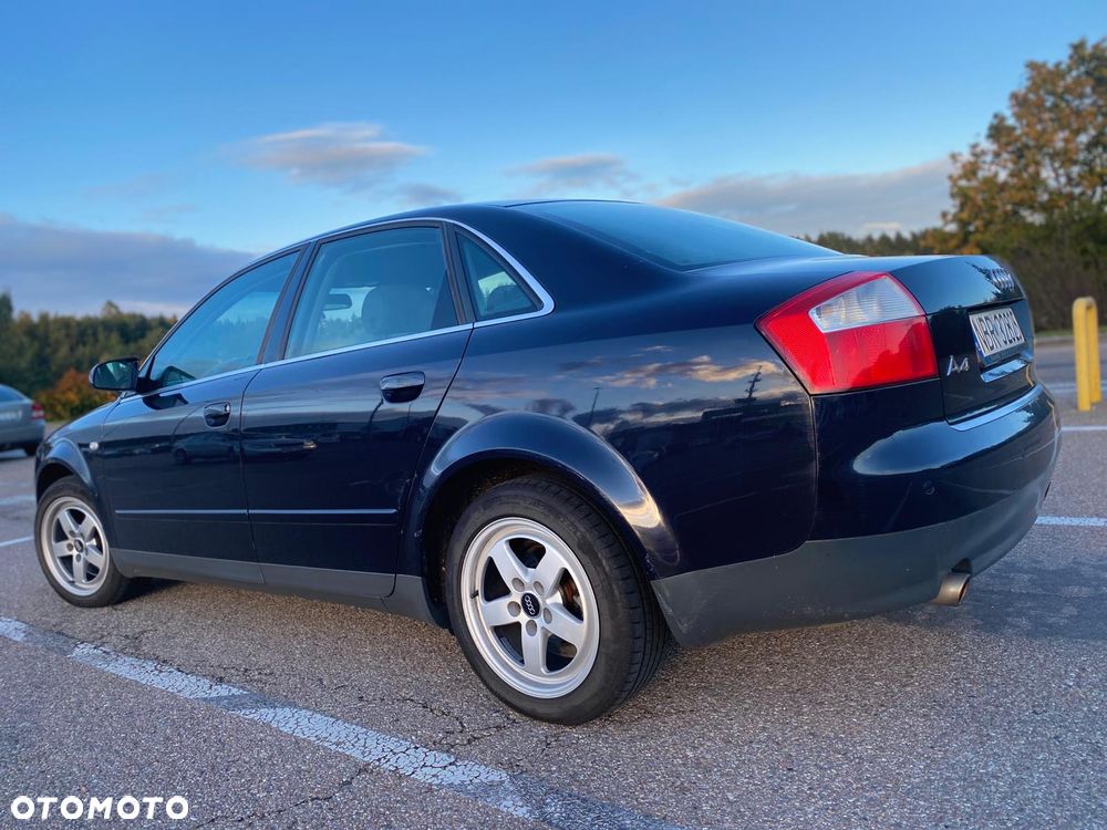 Audi A4 Limousine - 6