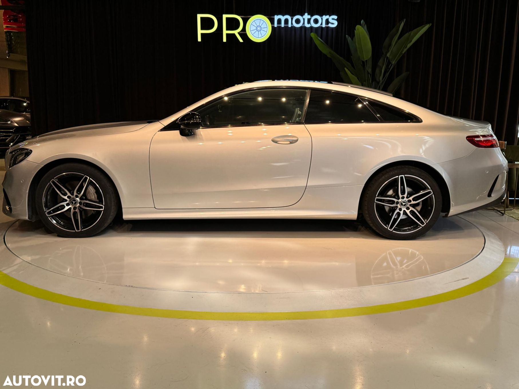 Mercedes-Benz E 200 Coupe 9G-TRONIC AMG Line - 8